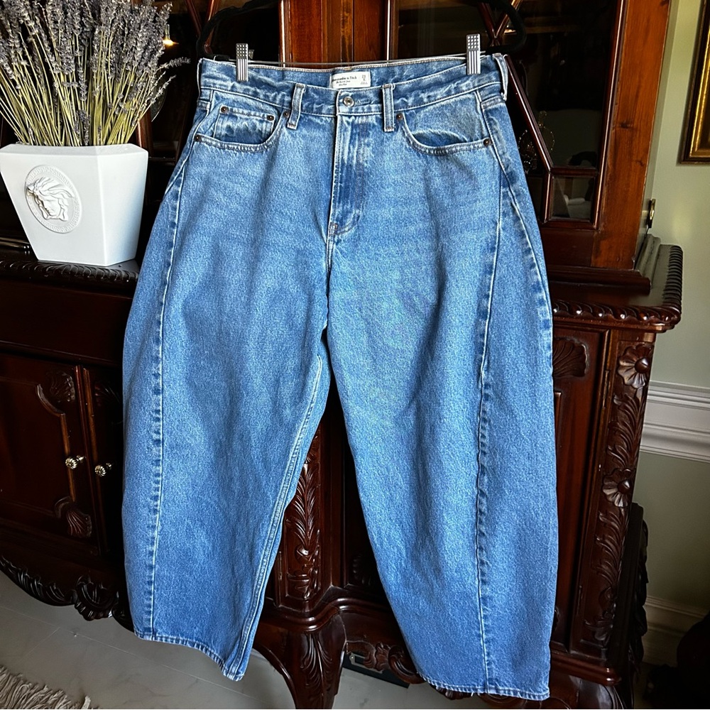 Abercrombie The Barrel Jean Mid Rise 29 Short Curve Love Jeans